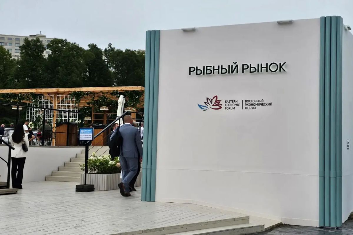 Борщ с олениной, пельмени из лосося и таёжный десерт представил округ на ВЭФ, сообщает ИА "Чукотка" Борщ с олениной, пельмени из лосося и таёжный десерт представил округ на ВЭФ, сообщает ИА "Чукотка"