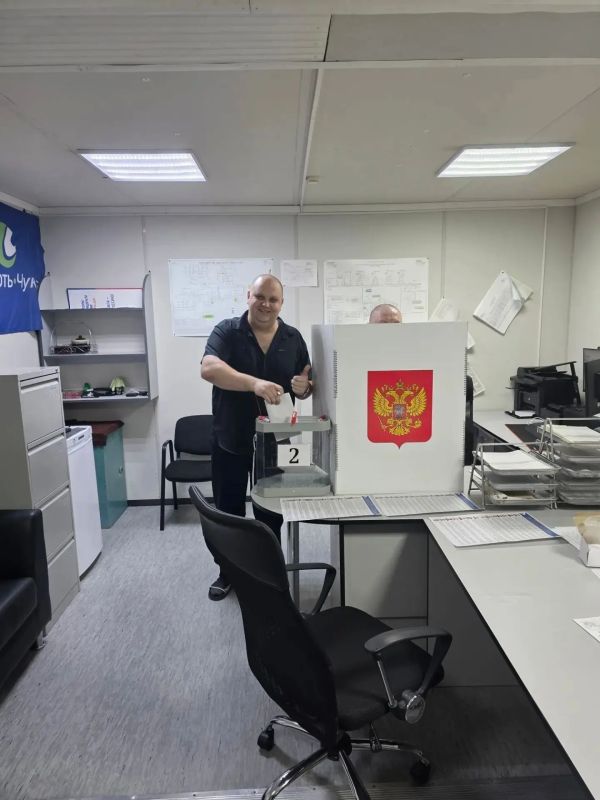 Досрочное голосование на месторождении Западно-Озерное: дисциплина и ответственность в сердце Чукотки Досрочное голосование на месторождении Западно-Озерное: дисциплина и ответственность в сердце Чукотки