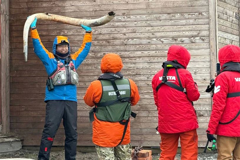 Два круизных судна вернулись в столицу округа с острова Врангеля, сообщает ИА "Чукотка" Два круизных судна вернулись в столицу округа с острова Врангеля, сообщает ИА "Чукотка"