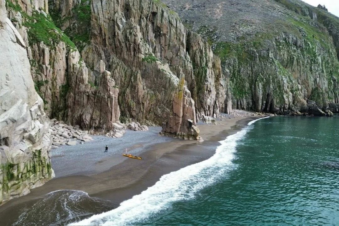 Иван Клочков прошёл по Берингову морю на каяке от столицы Камчатки до Уэлена, сообщает ИА "Чукотка" Иван Клочков прошёл по Берингову морю на каяке от столицы Камчатки до Уэлена, сообщает ИА "Чукотка"