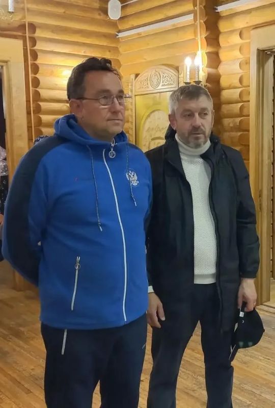 Сегодня с моим добрым товарищем Андреем Вадимовичем Замысловым – главой Всероссийской федерации зимнего плавания, решили испытать воды Анадырского лимана