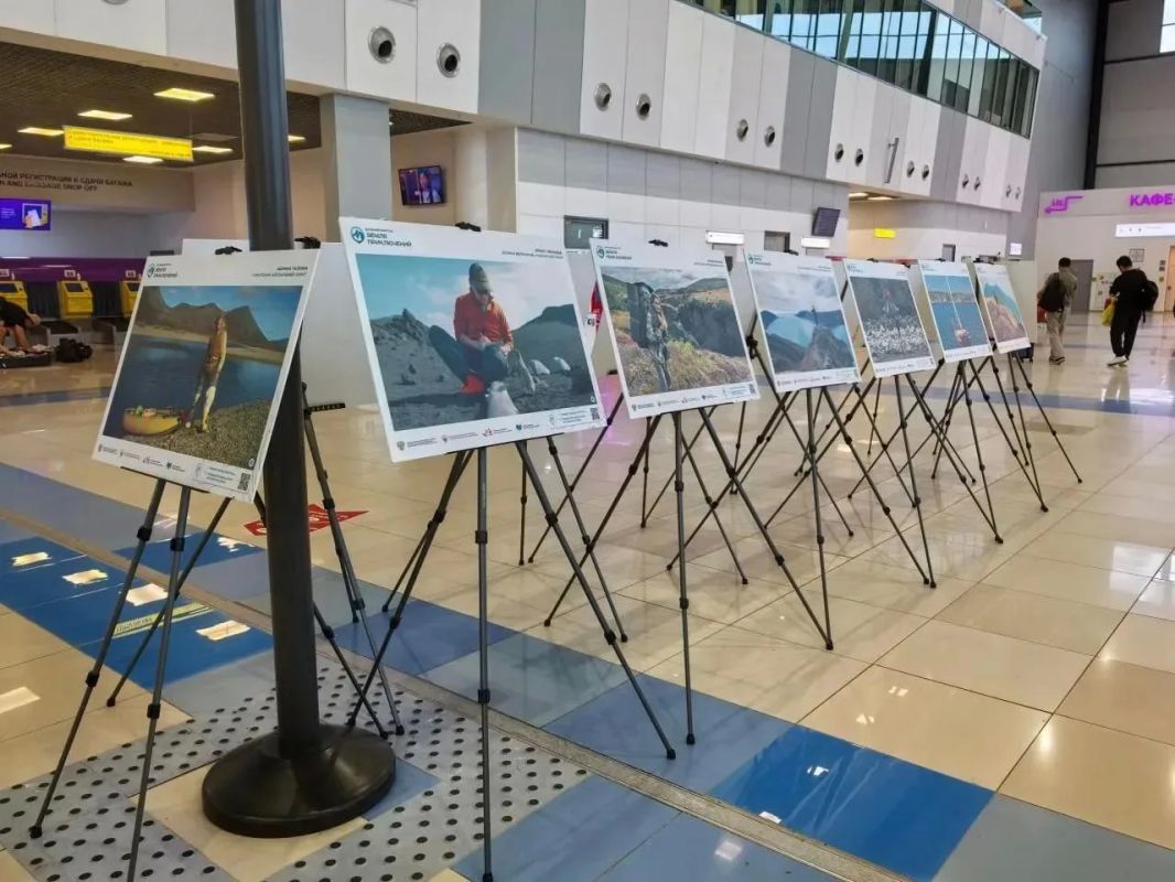 Фотовыставки конкурса «Дальний Восток – Земля приключений» открылись в аэропорту Владивостока и в центре города Фотовыставки конкурса «Дальний Восток – Земля приключений» открылись в аэропорту Владивостока и в центре города