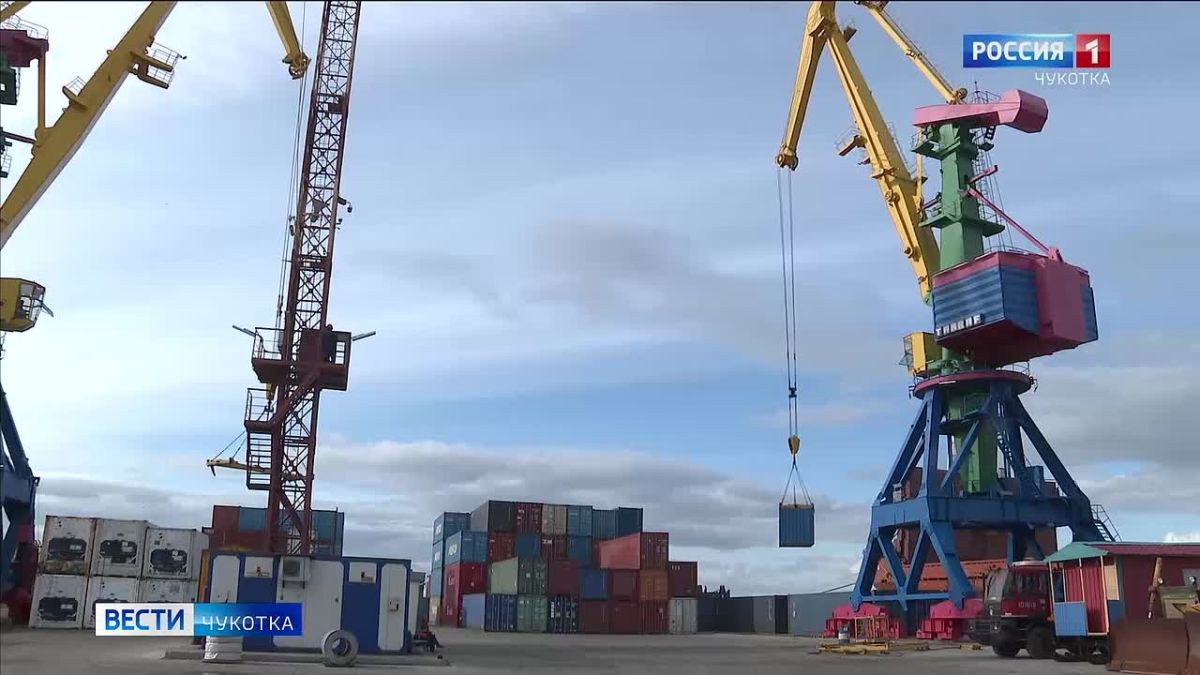 Единый морской оператор продолжает работу в рамках северного завоза на Чукотку