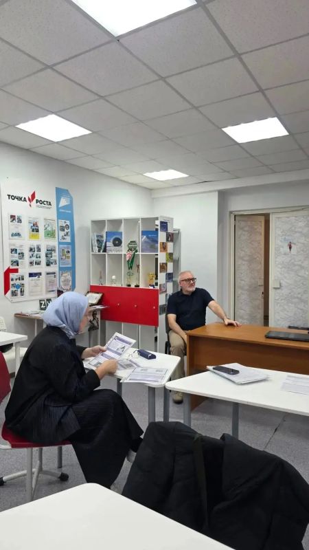 Профилактика важнее наказания: специалисты Отдела надзора лицензирования и государственной аккредитации Департамента посетили Школу-интернат среднего общего образования пгт Профилактика важнее наказания: специалисты Отдела надзора лицензирования и государственной аккредитации Департамента посетили Школу-интернат среднего общего образования пгт