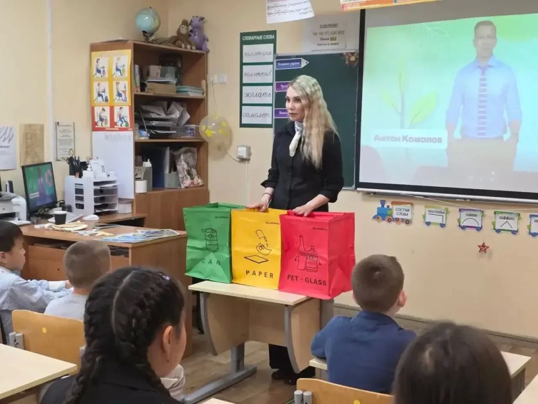 Клуб «Юных эколят «Синий полосатик» совместно с Департаментом природных ресурсов и экологии ЧАО провели увлекательные и познавательные уроки в рамках проекта "Зеленая школа" Клуб «Юных эколят «Синий полосатик» совместно с Департаментом природных ресурсов и экологии ЧАО провели увлекательные и познавательные уроки в рамках проекта "Зеленая школа"