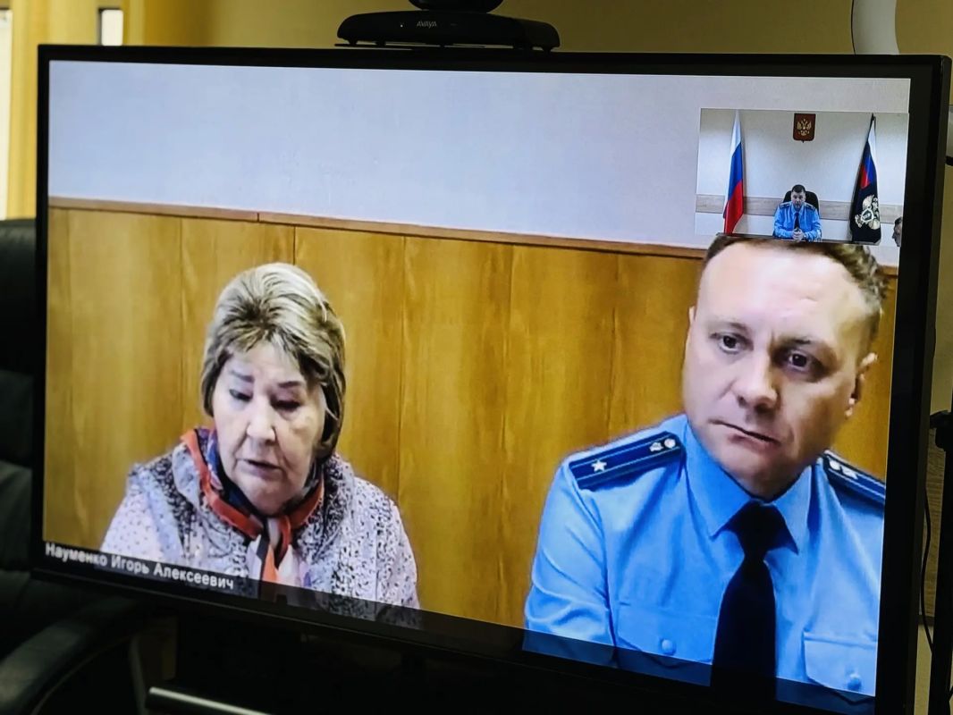 Прокурор округа Виталий Бондарев провел личный прием жителей Анадырского района Прокурор округа Виталий Бондарев провел личный прием жителей Анадырского района