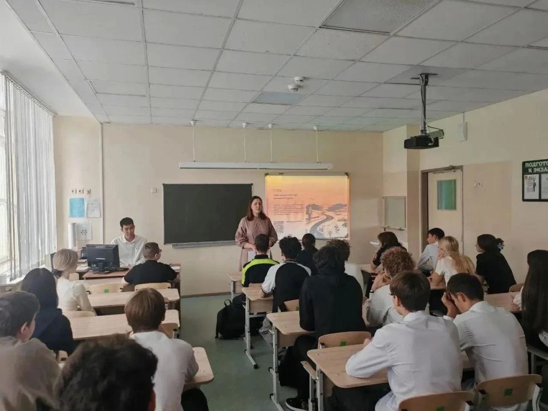В Анадыре прошла серия профориентационных встреч для школьников В Анадыре прошла серия профориентационных встреч для школьников