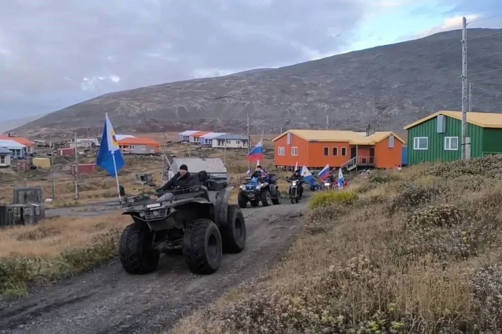 Многочисленными акциями отметил округ день воссоединения с новыми территориями, сообщает ИА "Чукотка" Многочисленными акциями отметил округ день воссоединения с новыми территориями, сообщает ИА "Чукотка"