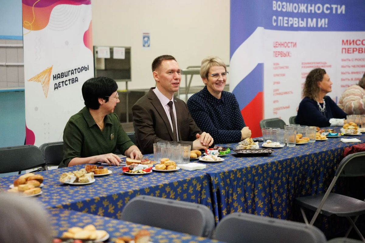 В основной общеобразовательной школе прошло по-настоящему душевное мероприятие, посвящённое Дню пожилого человека — «Нити времени: от сердца к сердцу» В основной общеобразовательной школе прошло по-настоящему душевное мероприятие, посвящённое Дню пожилого человека — «Нити времени: от сердца к сердцу»