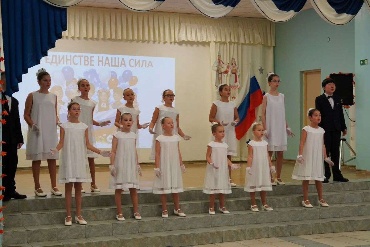 В основной общеобразовательной школе прошло по-настоящему душевное мероприятие, посвящённое Дню пожилого человека — «Нити времени: от сердца к сердцу» В основной общеобразовательной школе прошло по-настоящему душевное мероприятие, посвящённое Дню пожилого человека — «Нити времени: от сердца к сердцу»