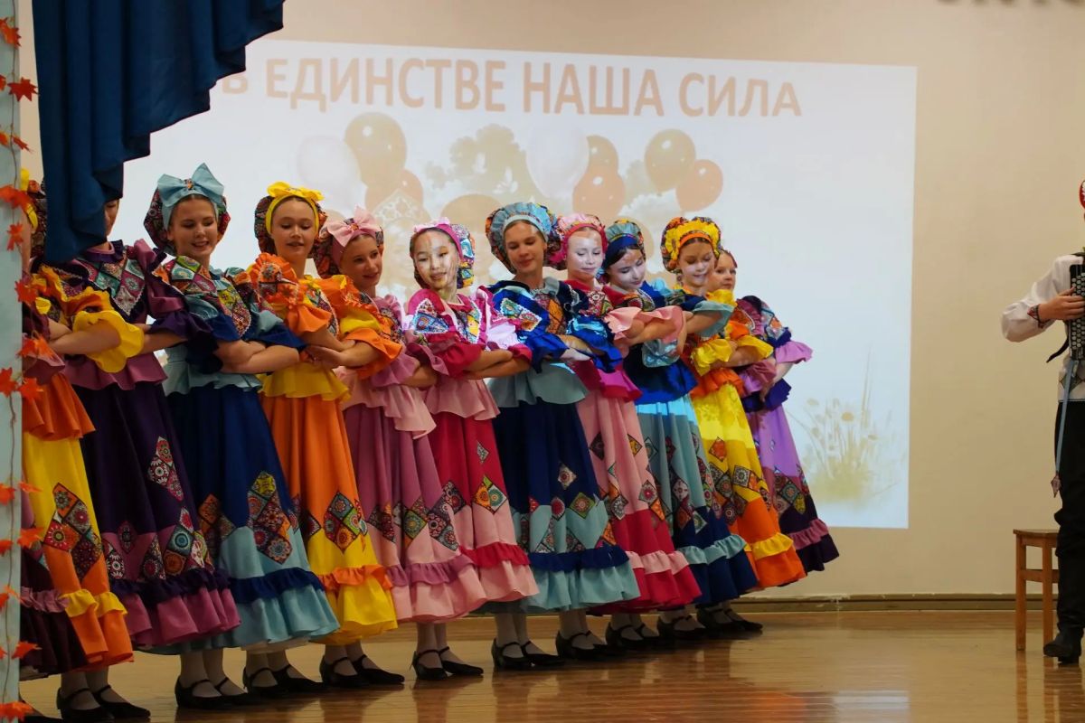В основной общеобразовательной школе прошло по-настоящему душевное мероприятие, посвящённое Дню пожилого человека — «Нити времени: от сердца к сердцу» В основной общеобразовательной школе прошло по-настоящему душевное мероприятие, посвящённое Дню пожилого человека — «Нити времени: от сердца к сердцу»