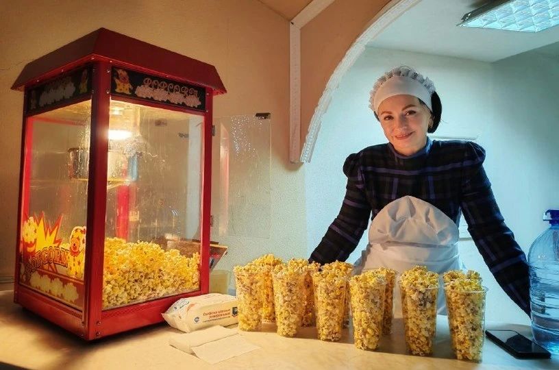 "Граф Дракула" победил "Робота-Зайца" на фестивале косплея в Певеке, сообщает ИА "Чукотка" "Граф Дракула" победил "Робота-Зайца" на фестивале косплея в Певеке, сообщает ИА "Чукотка"