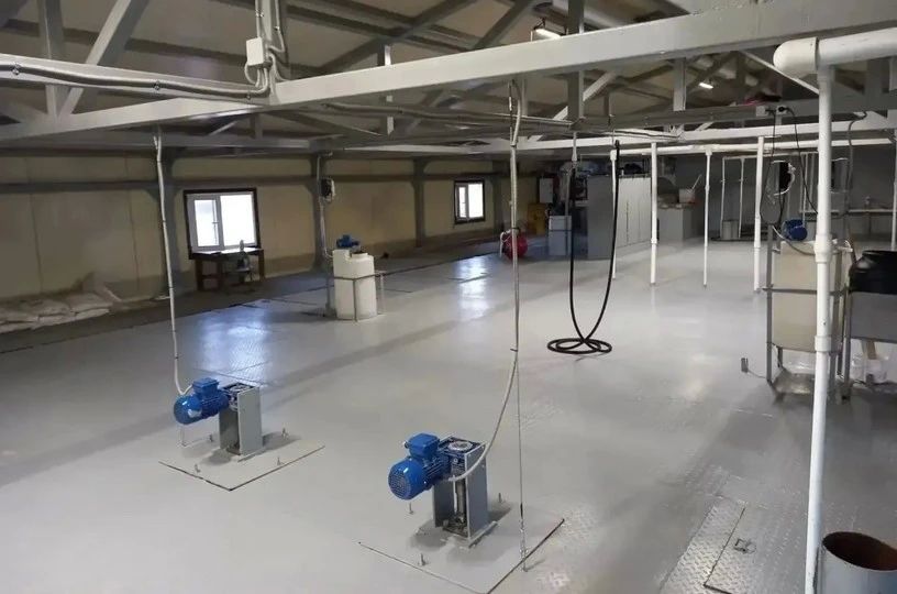 Капремонт крыши Центра образования в Угольных Копях должны завершить 15 октября, сообщает ИА "Чукотка" Капремонт крыши Центра образования в Угольных Копях должны завершить 15 октября, сообщает ИА "Чукотка"