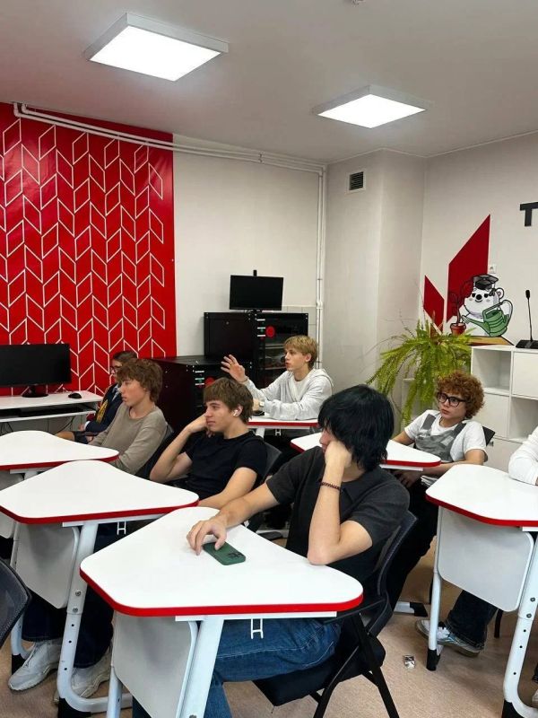 «Россия – энергетическая держава»: в Анадыре прошла лекция для школьников «Россия – энергетическая держава»: в Анадыре прошла лекция для школьников