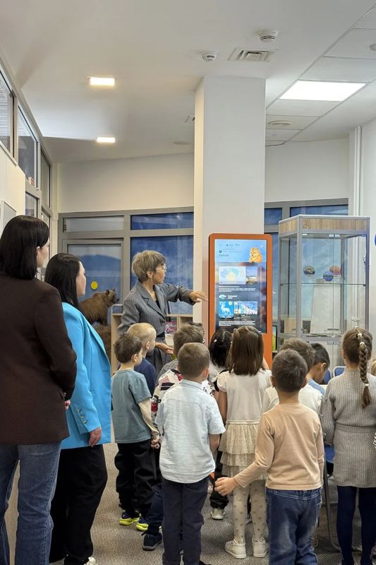 К нам в гости заглянули 18 весёлых непосед из детского сада «Ладушки» К нам в гости заглянули 18 весёлых непосед из детского сада «Ладушки»