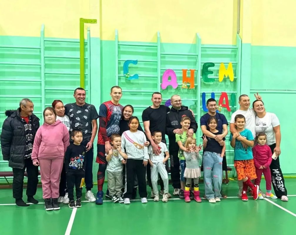 Папа может: на Чукотке готовятся отметить День отца Папа может: на Чукотке готовятся отметить День отца