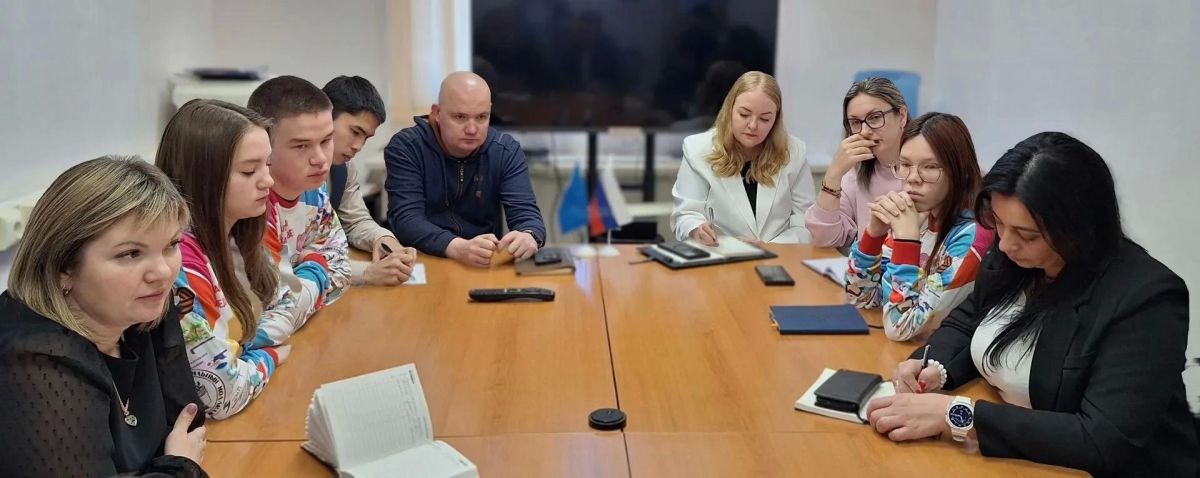 Представители НКО Чукотки обменялись опытом по профилактике экстремизм среди молодежи Представители НКО Чукотки обменялись опытом по профилактике экстремизм среди молодежи