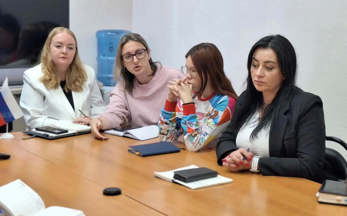 Представители НКО Чукотки обменялись опытом по профилактике экстремизм среди молодежи Представители НКО Чукотки обменялись опытом по профилактике экстремизм среди молодежи