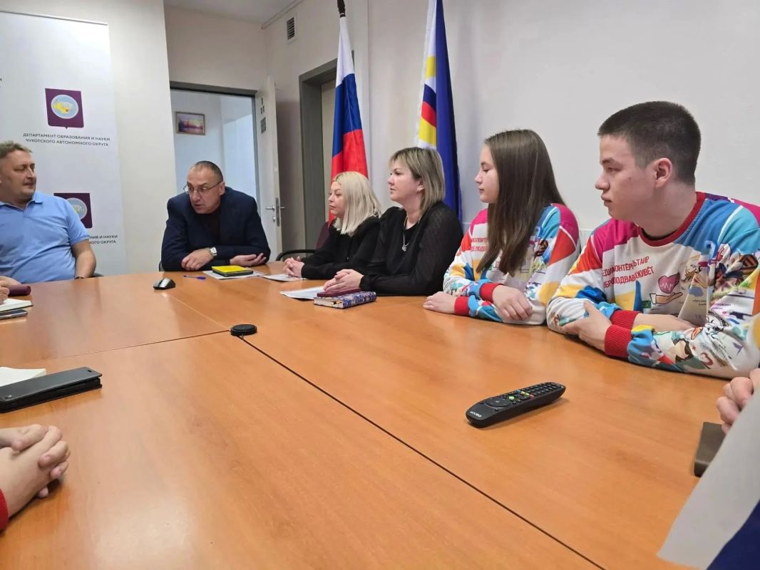 Представители НКО Чукотки обменялись опытом по профилактике экстремизм среди молодежи Представители НКО Чукотки обменялись опытом по профилактике экстремизм среди молодежи