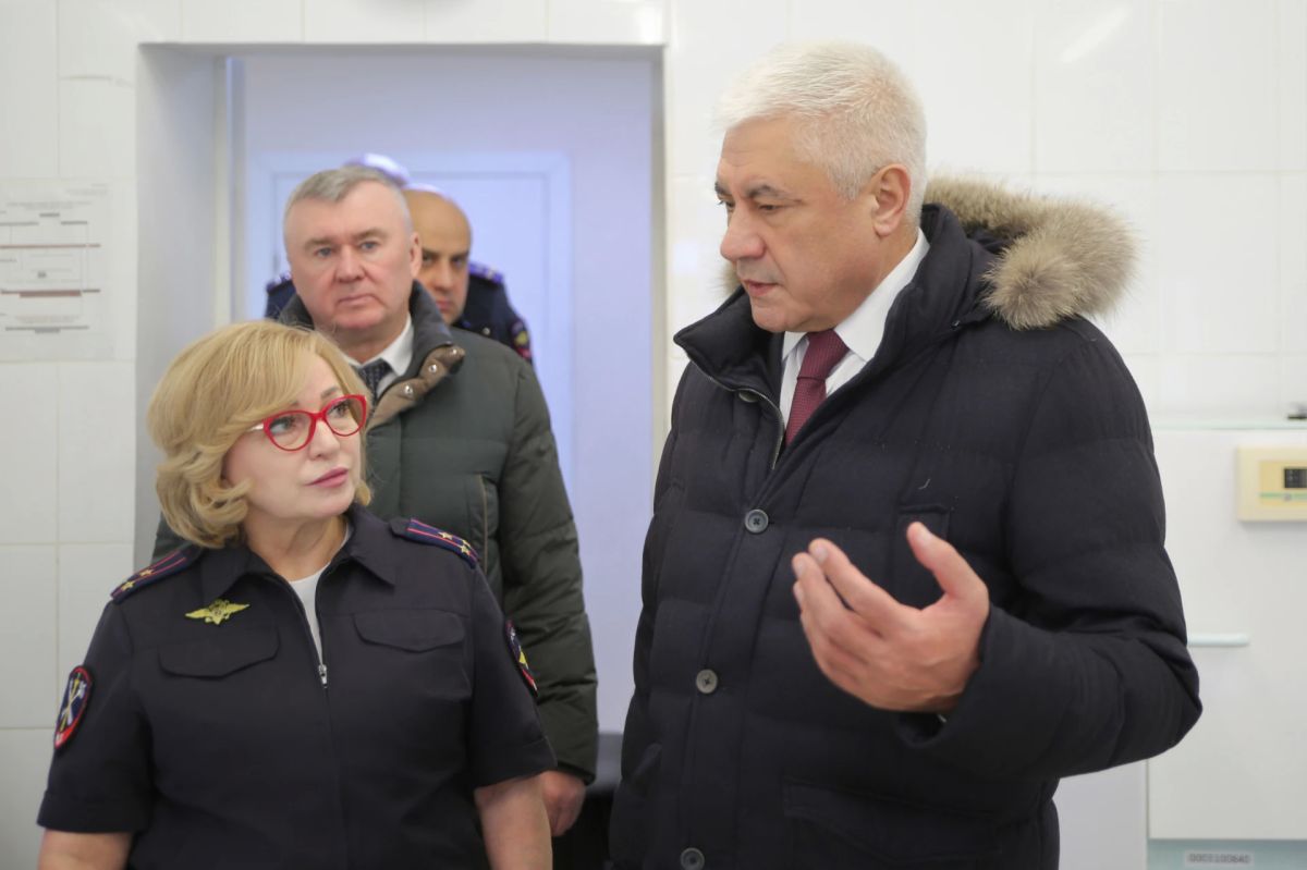 Ирина Волк: Министр внутренних дел Российской Федерации генерал полиции Российской Федерации Владимир Колокольцев посетил Медико-санитарную часть МВД по Республике Саха (Якутия) Ирина Волк: Министр внутренних дел Российской Федерации генерал полиции Российской Федерации Владимир Колокольцев посетил Медико-санитарную часть МВД по Республике Саха (Якутия)