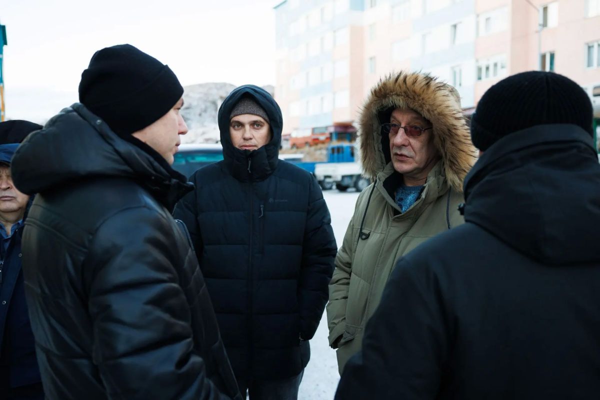 Сергей Спицын: Провел мониторинг дворовых территорий по улице Строителей Сергей Спицын: Провел мониторинг дворовых территорий по улице Строителей